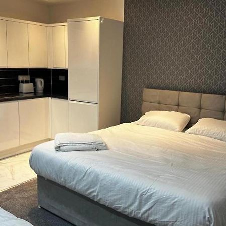 Oyo The Pleasant House Hotell Manchester Exteriör bild