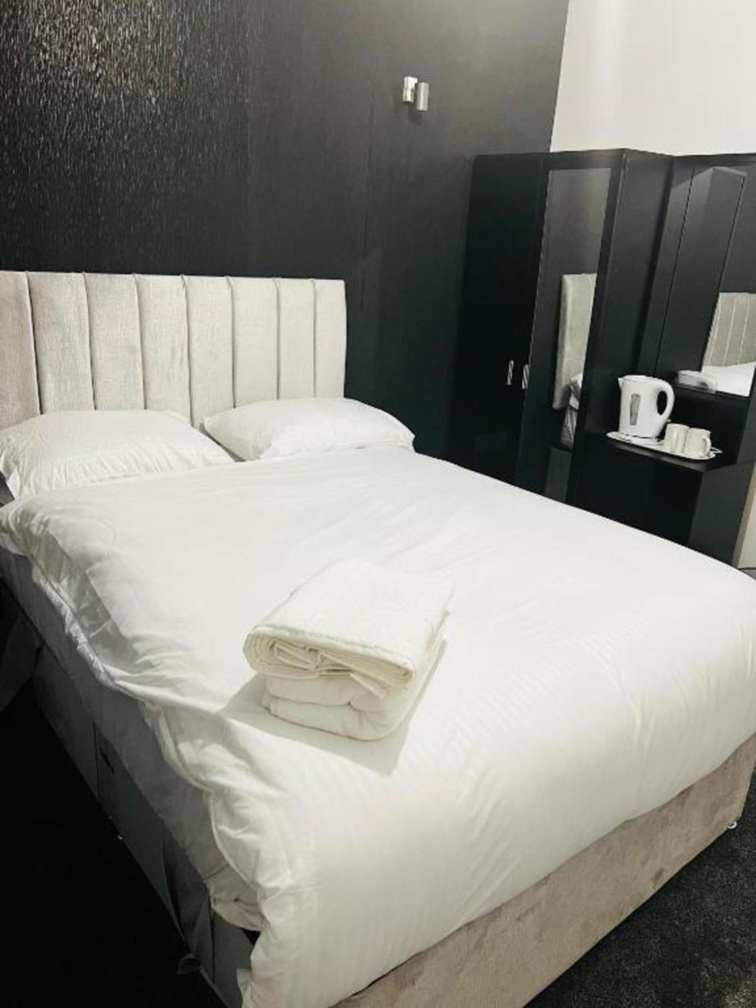 Oyo The Pleasant House Hotell Manchester Exteriör bild