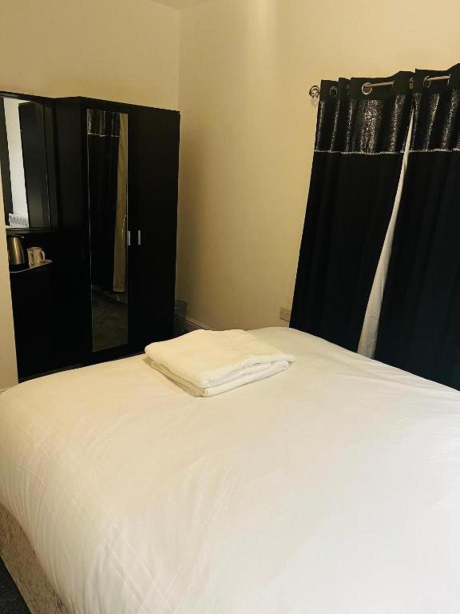 Oyo The Pleasant House Hotell Manchester Exteriör bild