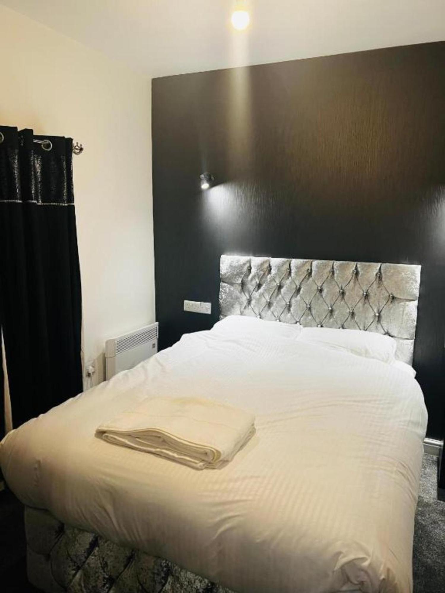 Oyo The Pleasant House Hotell Manchester Exteriör bild